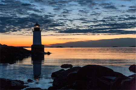 signal - Fort Pickering Light at Sunset, Winter Island, Salem, Massachusetts, USA Photographie de stock - Rights-Managed, Code: 700-07784368