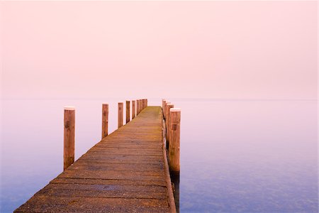 Wooden Jetty on lake, Schweriner Innersee, Schwerin, Western Pomerania, Mecklenburg-Vorpommern, Germany Stockbilder - Lizenzpflichtiges, Bildnummer: 700-07784556