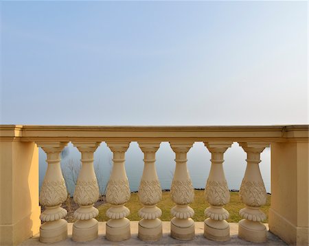 reja - Close-up of balustrade at Schwerin Castle, Schwerin, Western Pomerania, Mecklenburg-Vorpommern, Germany Foto de stock - Con derechos protegidos, Código: 700-07784572