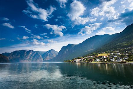 Aurland along Aurlandsfjord, Sognefjord, Sogn og Fjordane, Norway Foto de stock - Con derechos protegidos, Código: 700-07784619