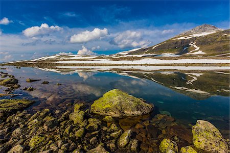 sogn og fjordane - Mountain Lake along Bjorgavegen Tourist Route from Aurland to Laerdal, Sogn og Fjordane, Norway Foto de stock - Con derechos protegidos, Código: 700-07784661