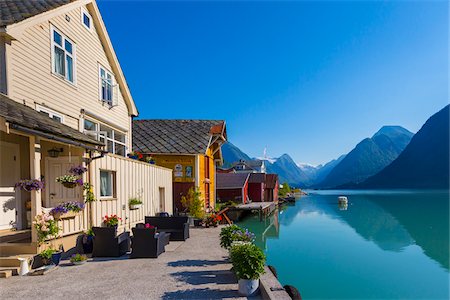 sogn og fjordane - Mundal in Fjaerland, Sogn og Fjordane, Norway Photographie de stock - Rights-Managed, Code: 700-07784687