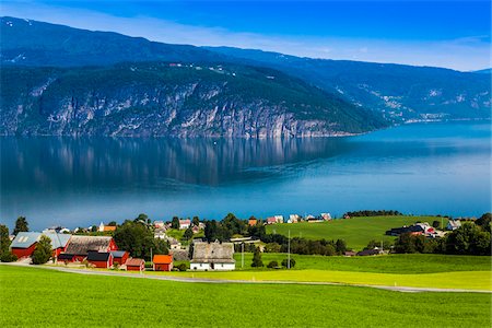 fiordo - Farmland, Utvik, Sogn og Fjordane, Norway Foto de stock - Con derechos protegidos, Código: 700-07784704