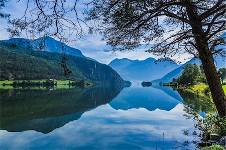 sogn og fjordane - Oppstrynsvatn, Sogn og Fjordane, Norway Foto de stock - Con derechos protegidos, Código: 700-07784716