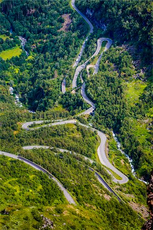 strada tortuosa - View from Dalsnibba Lookout, Geiranger, Sonnmore, More og Romsdal, Norway Fotografie stock - Rights-Managed, Codice: 700-07784724