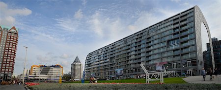 Exterior of new Markthal Rotterdam. The center of the market space is covered with a structure of residential apartments, Rotterdam, Netherlands Foto de stock - Con derechos protegidos, Código: 700-07783662