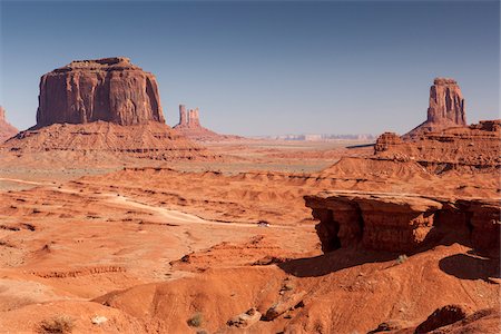 Butte rock formations and scenic landscape, Monument Valley, Arizona, USA Photographie de stock - Rights-Managed, Code: 700-07802620