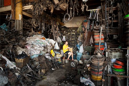 Scrap iron shop, Phnom Penh, Cambodia, Indochina, Southeast Asia, Asia Foto de stock - Con derechos protegidos, Código: 700-07803149