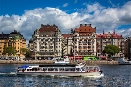 Tour boat on waterway, Ostermalm, Stockholm, Sweden Foto de stock - Con derechos protegidos, Código: 700-07849672