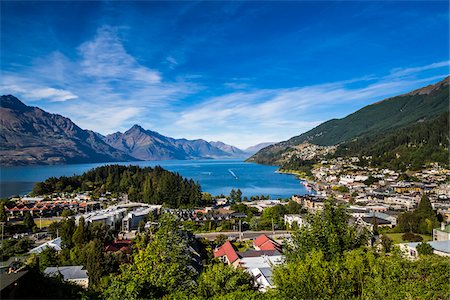 queenstown - Scenic overview of Queenstown, Otago, South Island, New Zealand Photographie de stock - Rights-Managed, Code: 700-07849724