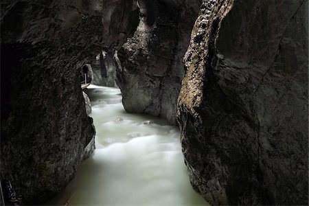 simsearch:700-07911144,k - Partnach Gorge in Autumn, Bavaria, Germany Stockbilder - Lizenzpflichtiges, Bildnummer: 700-07911144