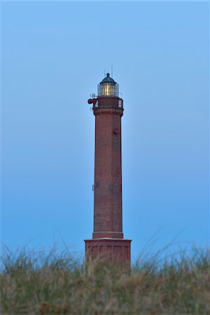 Norderney Lighthouse at Dusk, Norderney, East Frisia Island, North Sea, Lower Saxony, Germany Stockbilder - Lizenzpflichtiges, Bildnummer: 700-07945027