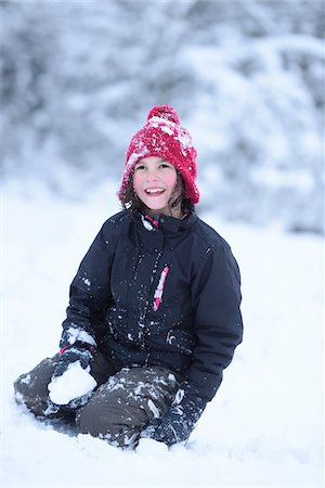 rosy cheeks - Girl Playing Outdoors in Snow, Upper Palatinate, Bavaria, Germany Stock Photo - Rights-Managed, Code: 700-08002299