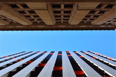 Looking up Between Building, Adelaide, South Australia, Australia Foto de stock - Direito Controlado, Número: 700-08026001