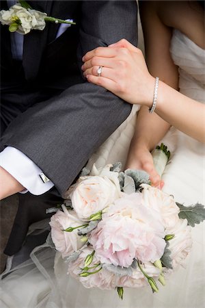 Close-up of Bride's Hand on Groom's Arm Foto de stock - Con derechos protegidos, Código: 700-08059920