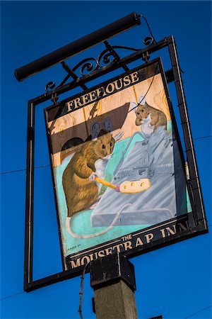 débit de boissons - Close-up of hotel sign, Bourton-on-the-Water, Gloucestershire, The Cotswolds, England, United Kingdom Photographie de stock - Rights-Managed, Code: 700-08122113