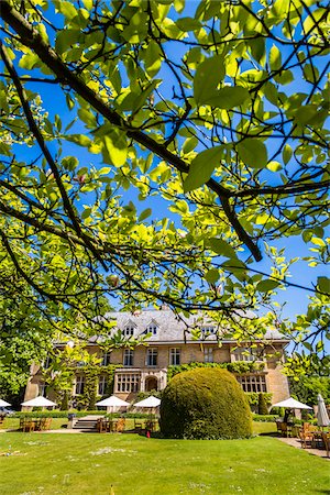 simsearch:700-03659256,k - Lower Slaughter Manor, Lower Slaughter, Gloucestershire, The Cotswolds, England, United Kingdom Stock Photo - Rights-Managed, Code: 700-08122175