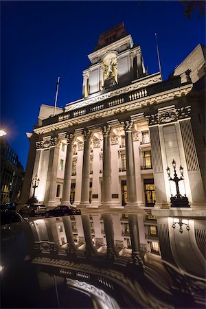 reflets dans l'eau - 10 Trinity Square the Former Port of London Authority Building, Tower Hill, London, England, United Kingdom Photographie de stock - Rights-Managed, Code: 700-08145962