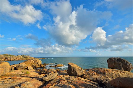 rocky coast and boulder coast - Granite Boulders on Coast, Horseshoe Bay, Bowen, Queensland, Australia Stock Photo - Rights-Managed, Code: 700-08146077