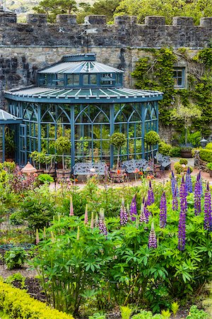 Glenveagh Castle Gardens within Glenveagh National Park, County Donegal, Ireland Stockbilder - Lizenzpflichtiges, Bildnummer: 700-08146130