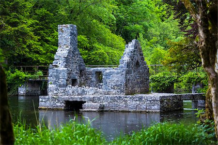 Ruins of The Monks's Fishing House, Cong Abbey, Cong, County Mayo, Ireland Photographie de stock - Rights-Managed, Code: 700-08146474