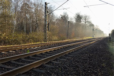 railway - Railroad tracks, Arheiligen, Darmstadt, Hesse, Germany Foto de stock - Con derechos protegidos, Código: 700-08146513