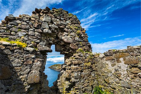 scotland coastal - Duntulm Castle, Duntulm, Trotternish, Isle of Skye, Scotland, United Kingdom Stock Photo - Rights-Managed, Code: 700-08167286