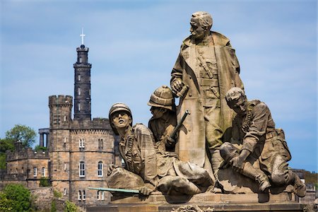 soldier sculpture - King's Own Scottish Borderers Memorial, North Bridge, Edinburgh, Scotland, United Kingdom Stock Photo - Rights-Managed, Code: 700-08167324