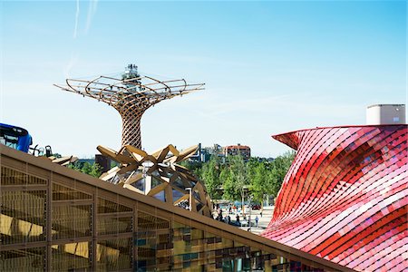 Tree of Life tower and rooftop view in Milan Expo 2015, Italy Fotografie stock - Rights-Managed, Codice: 700-08167346