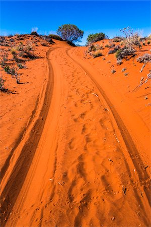 simsearch:700-08200969,k - Dirt Road, Uluru-Kata Tjuta National Park, Northern Territory, Australia Photographie de stock - Rights-Managed, Code: 700-08200959