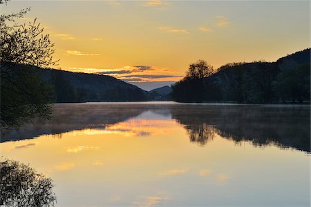 river main - River Main at Sunrise, Collenberg, Churfranken, Spessart, Miltenberg-District, Bavaria, Germany Foto de stock - Con derechos protegidos, Código: 700-08231166