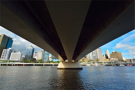 Victoria Bridge over Brisbane River, Brisbane, Queensland, Australia Photographie de stock - Rights-Managed, Code: 700-08274328