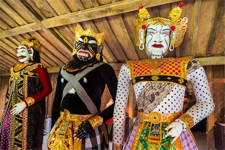 Barong Landung traditional Balinese puppets in Setiadarma House of Masks and Puppets, Mas, Ubud, Bali, Indonesia Foto de stock - Con derechos protegidos, Código: 700-08385869