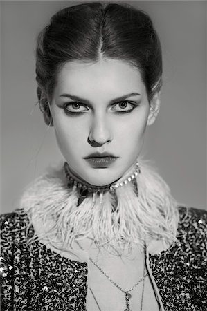 feathery - Portrait of Woman with Jewelery Stock Photo - Rights-Managed, Code: 700-08386033