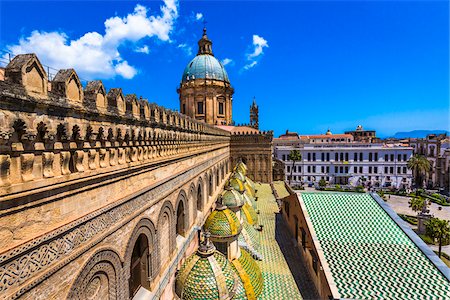 flèche (clocher) - Rooftop of the Palermo Cathedral with domes in the historic city of Palermo in Sicily, Italy Photographie de stock - Rights-Managed, Code: 700-08701929