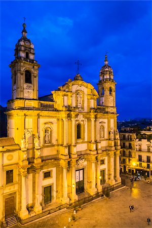 simsearch:6119-07781310,k - Piazza San Domenico and the Chruch of San Domenico and Cloister (Chiesa di San Domenico e Chiostro) at night in historic city of Palermo in Sicily, Italy Foto de stock - Con derechos protegidos, Código: 700-08701939