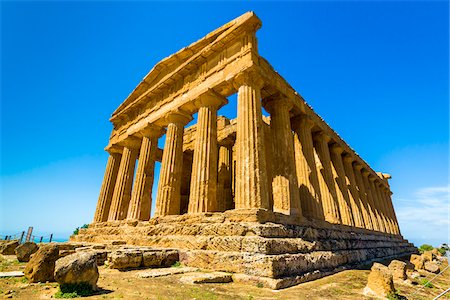 site historique national - Temple of Concordia at Valle dei Templi in Ancient Greek City at Agrigento, Sicily, Italy Photographie de stock - Rights-Managed, Code: 700-08702029