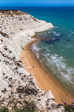 sedimentary rock - Scala dei Turchi near Porto Empedocle, Province of Agrigento, Sicily, Italy Stock Photo - Rights-Managed, Code: 700-08702043