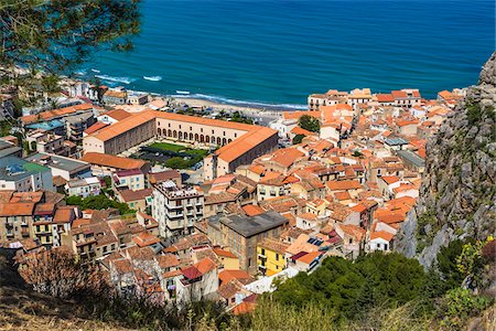 Overview of Cefalu, Sicily, Italy Foto de stock - Con derechos protegidos, Código: 700-08713405