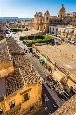 simsearch:600-08416778,k - Overview of the Noto Cathedral and grounds in the city of Noto in the Province of Syracuse in Sicily, Italy Stock Photo - Rights-Managed, Code: 700-08723150