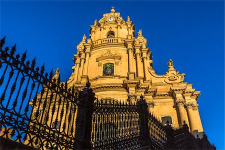 Duomo di San Giorgio in Ragusa Ibla,, Ragusa, Sicily, Italy Photographie de stock - Rights-Managed, Code: 700-08723208