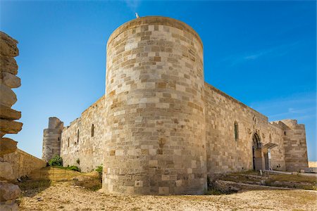 syracuse - Castello Maniace on Ortygia, Syracuse, Sicily, Italy Foto de stock - Con derechos protegidos, Código: 700-08723215