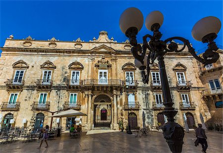 Piazza Duomo in Syracuse, Sicily, Italy Stock Photo - Rights-Managed, Code: 700-08723229