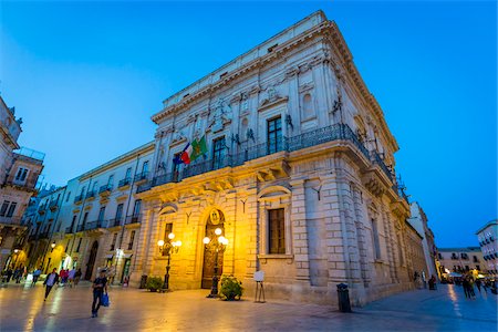 City Hall in Piazza Duomo at Dusk, Syracuse, Sicily, Italy Stock Photo - Rights-Managed, Code: 700-08723231