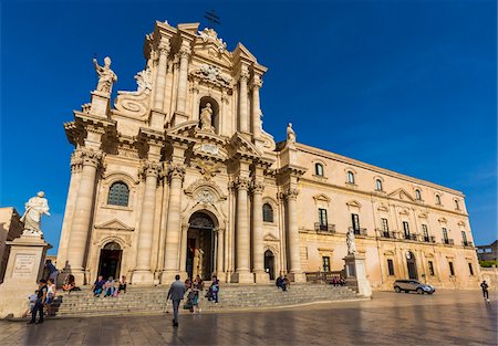 province of syracuse - Cathedral of Syracuse in Piazza Duomo on Ortygia, Syracuse, Sicily, Italy Photographie de stock - Rights-Managed, Code: 700-08723245
