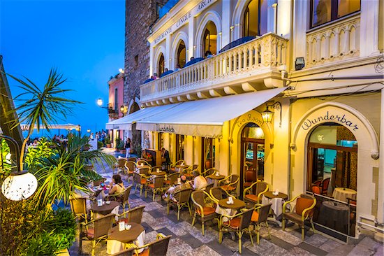 Wunderbar Caffe beside Torre dell'Orolorgio at Dusk in Piazza IX Aprile, Taormina, Sicily, Italy Stock Photo - Premium Rights-Managed, Artist: R. Ian Lloyd, Image code: 700-08723280