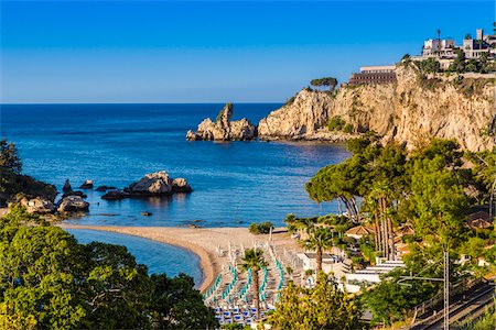 Overview of Beach and Isola Bella, Taormina, Sicily, Italy Photographie de stock - Rights-Managed, Code: 700-08723328