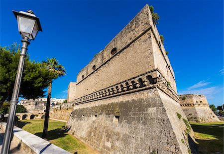 Castello Normanno-Svevo in Bari, Puglia, Italy Stockbilder - Lizenzpflichtiges, Bildnummer: 700-08739637