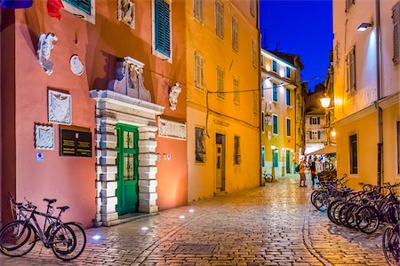 Cobblestone Street at Dusk in Rovinj, Istria, Croatia Photographie de stock - Rights-Managed, Code: 700-08765259