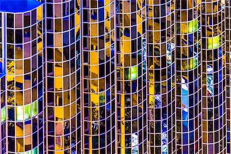 Window of Office Building in Zagreb, Croatia Foto de stock - Con derechos protegidos, Código: 700-08765304